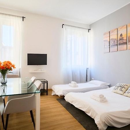 Duomo Charme Apartment Милано Екстериор снимка
