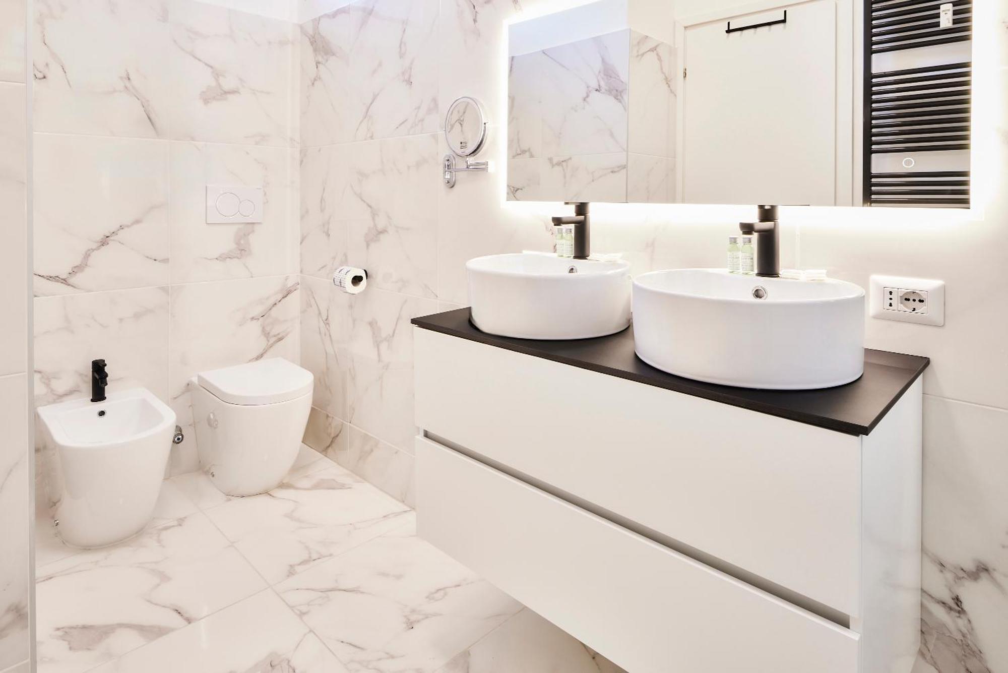 Duomo Charme Apartment Милано Екстериор снимка