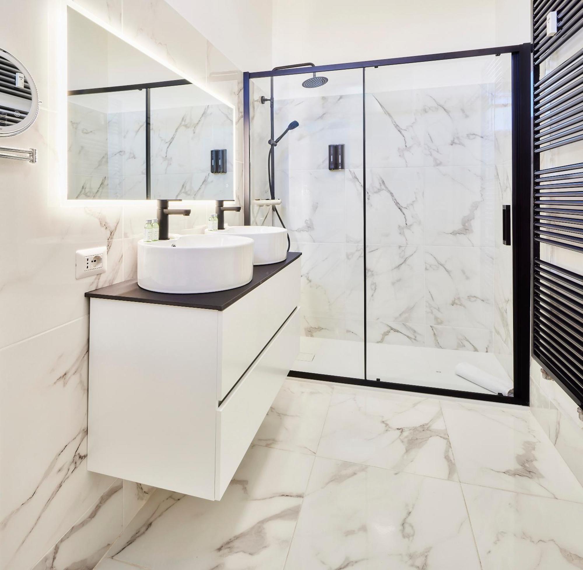 Duomo Charme Apartment Милано Екстериор снимка
