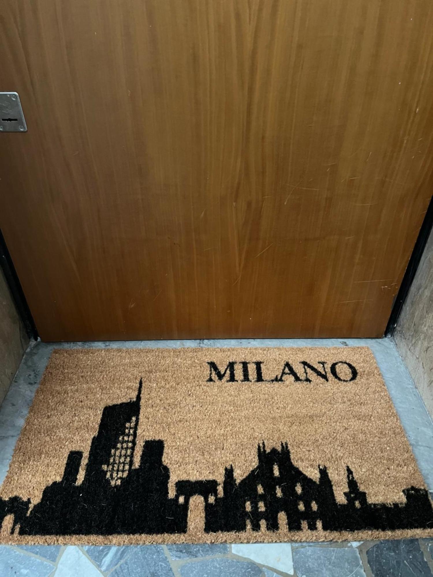 Duomo Charme Apartment Милано Екстериор снимка